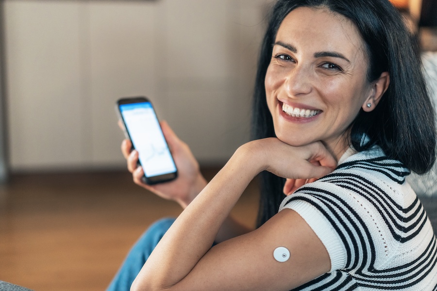 woman with diabetes and how diabetes and oral health are connected